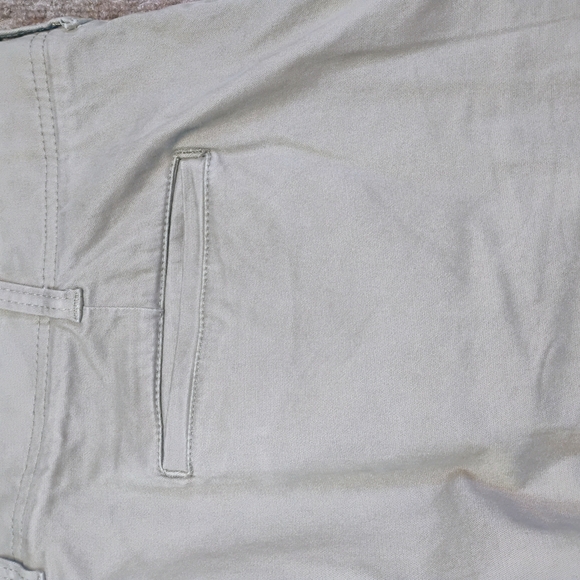 Lee Extreme Motion Pants Mens 42x32 Khaki Performance Stretch Pleated Golf Dress - Picture 12 of 13